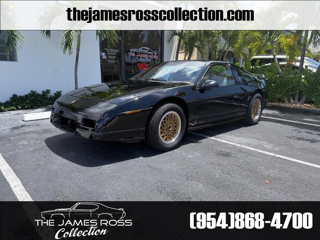 1988 Pontiac Fiero's photo
