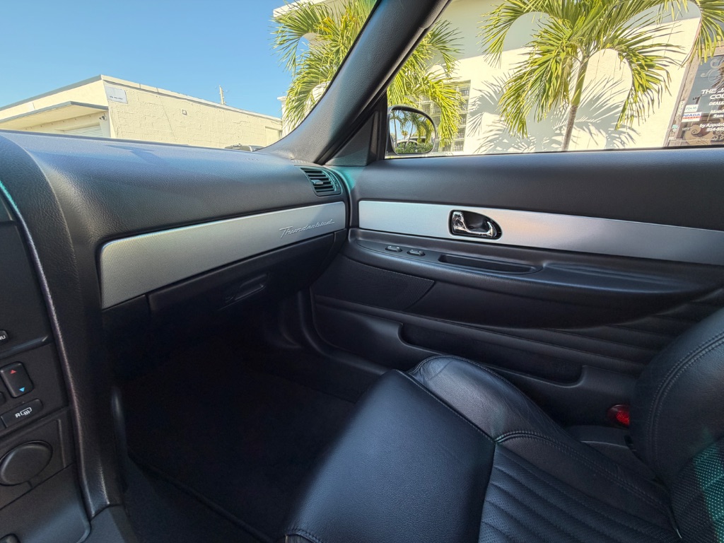 2005 Ford Thunderbird Deluxe - Photo 26