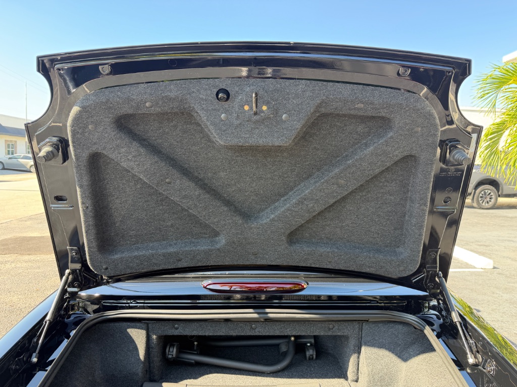 2005 Ford Thunderbird Deluxe - Photo 38