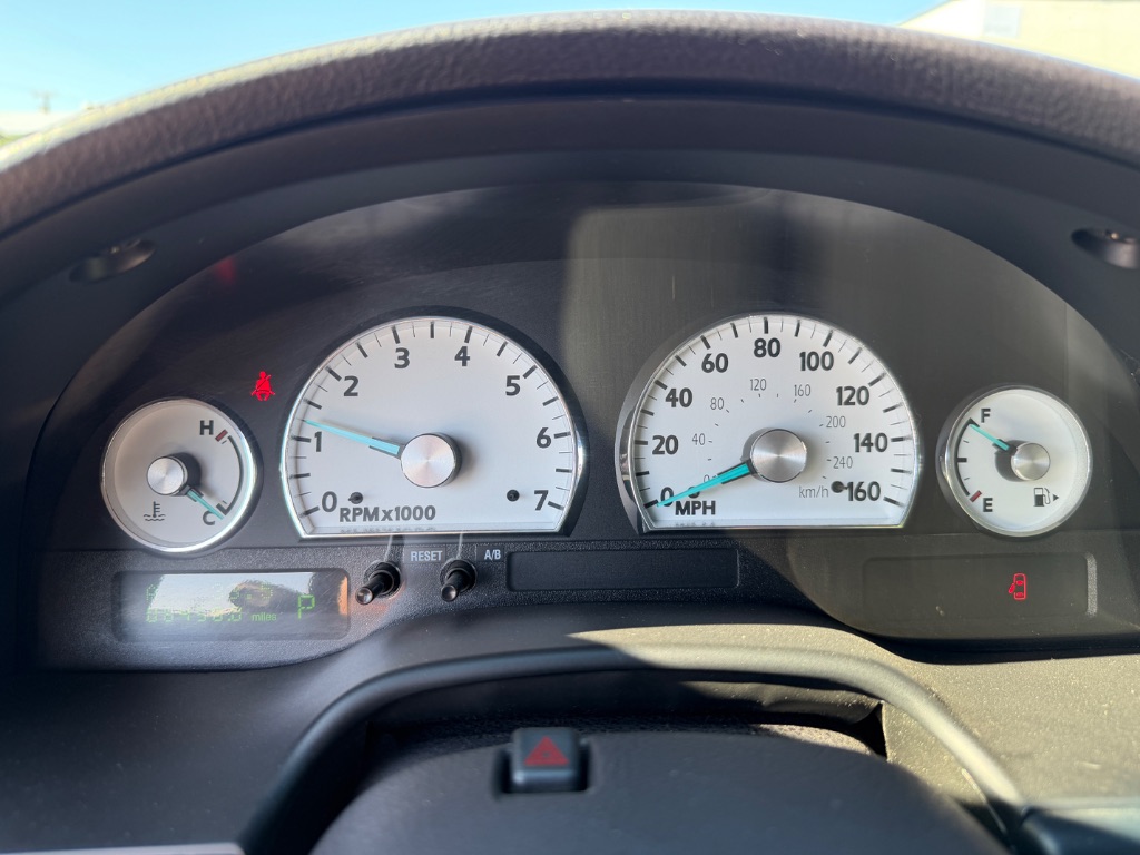 2005 Ford Thunderbird Deluxe - Photo 24
