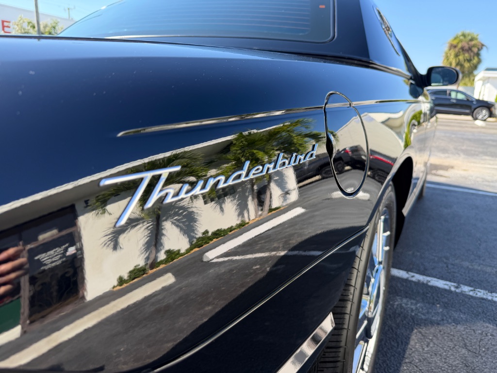2005 Ford Thunderbird Deluxe - Photo 11