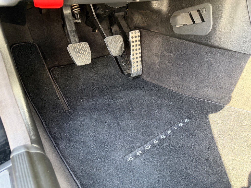 2005 Chrysler Crossfire Base - Photo 25