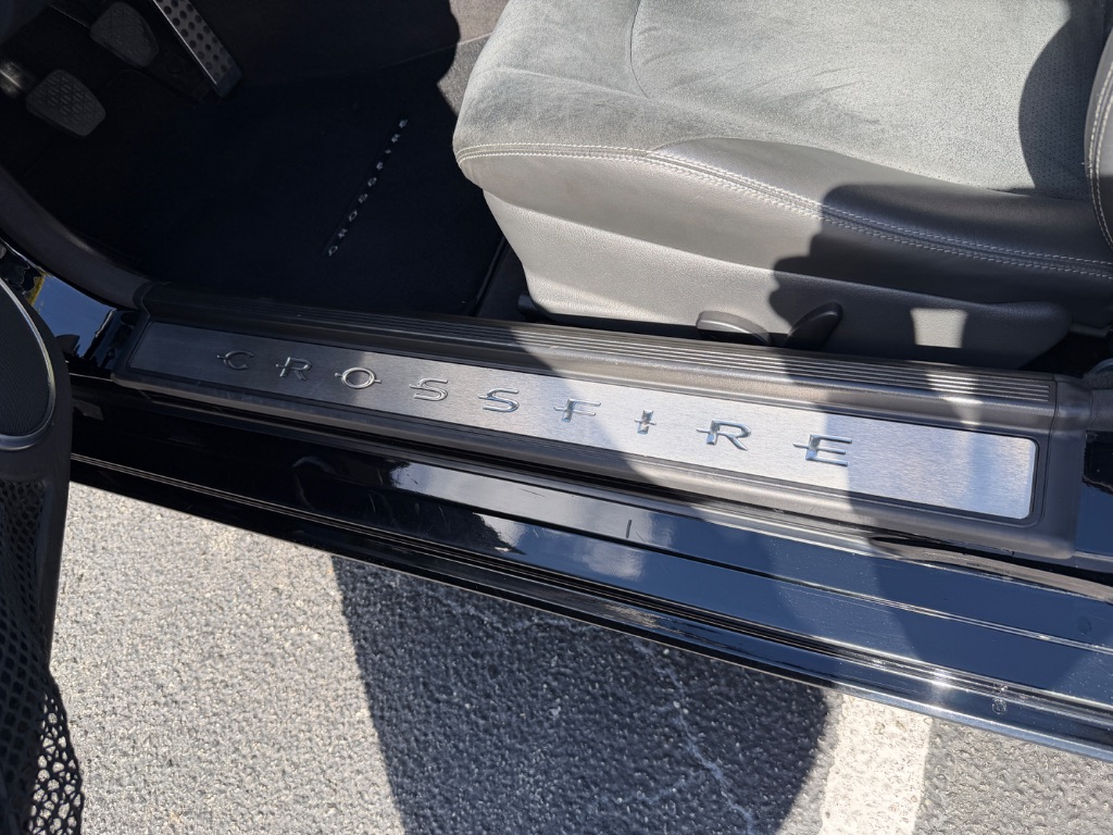 2005 Chrysler Crossfire Base - Photo 23