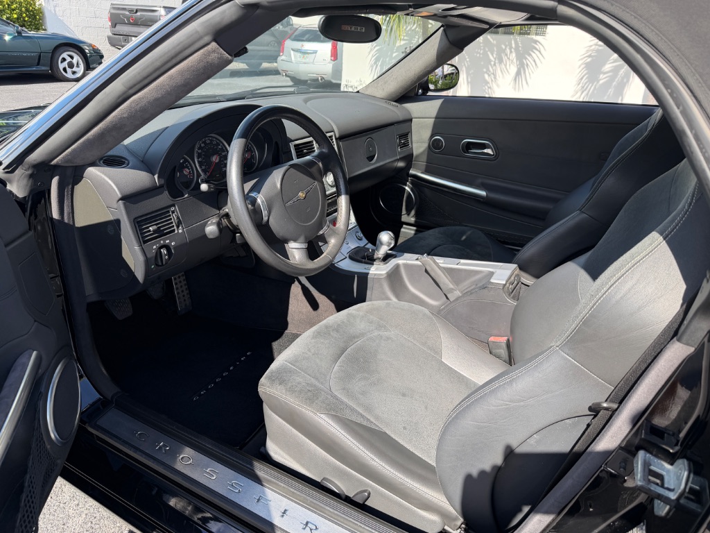 2005 Chrysler Crossfire Base - Photo 35