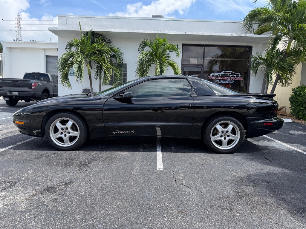 1995 Pontiac Firebird - Photo 13