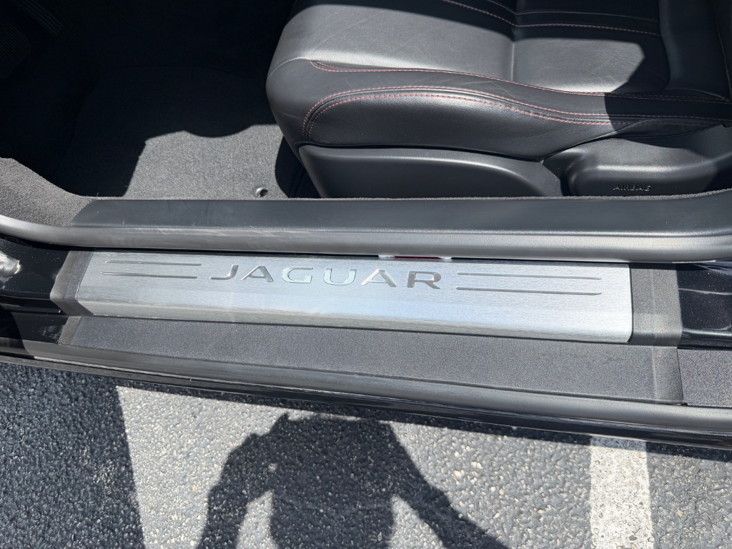2015 Jaguar F-TYPE Base - Photo 21