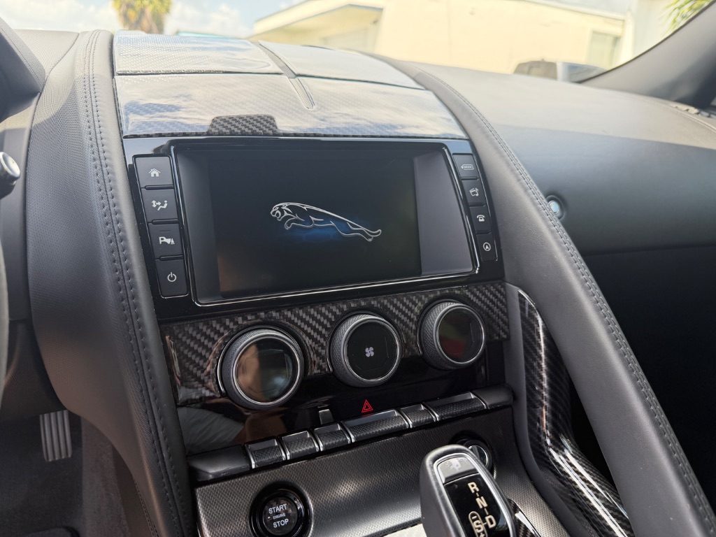 2015 Jaguar F-TYPE Base - Photo 18