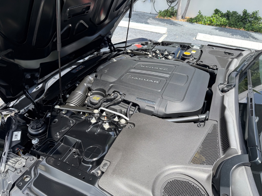 2015 Jaguar F-TYPE Base - Photo 27