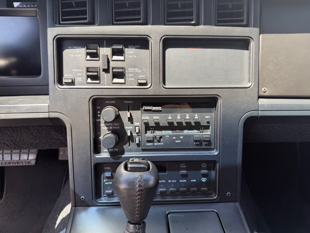 1988 Chevrolet Corvette - Photo 23